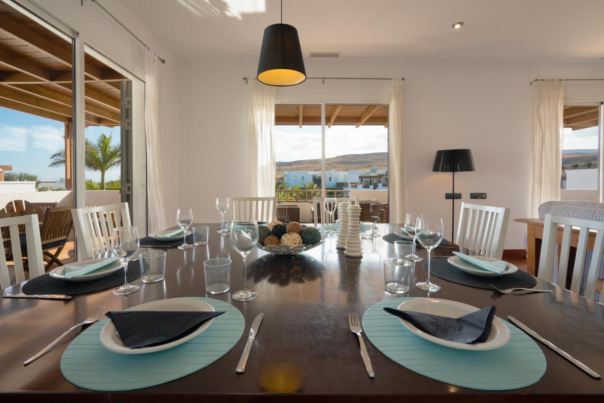 Villa Dedalos - A Luxury Large Villa With A Heated Pool In ปูแอร์โตกาเลโร ภายนอก รูปภาพ