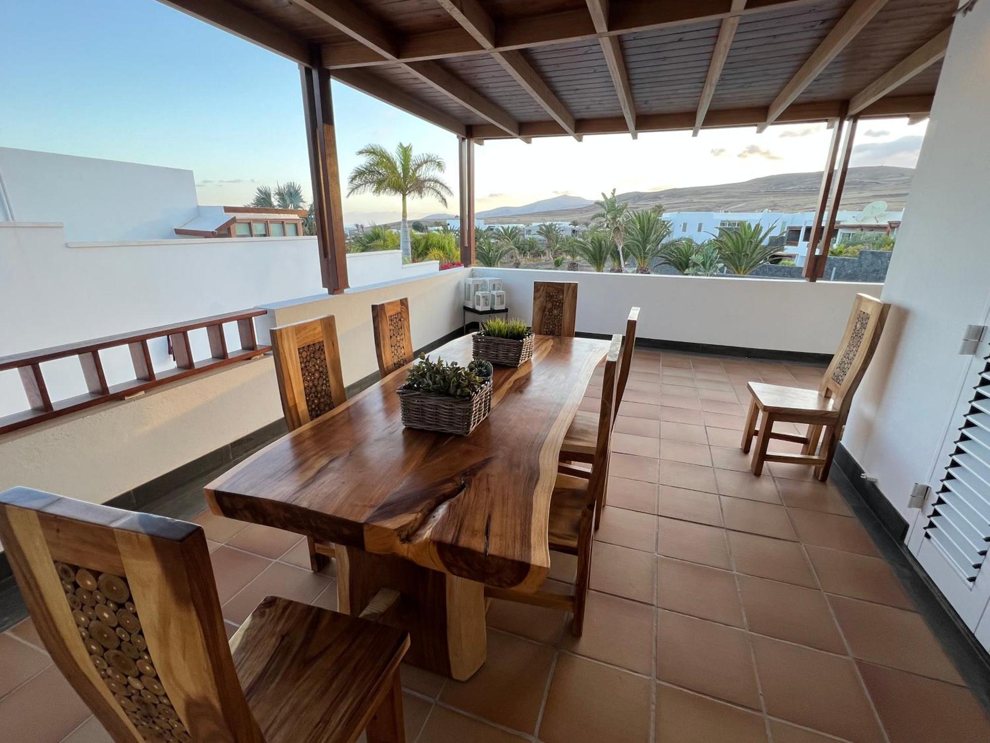 Villa Dedalos - A Luxury Large Villa With A Heated Pool In ปูแอร์โตกาเลโร ภายนอก รูปภาพ