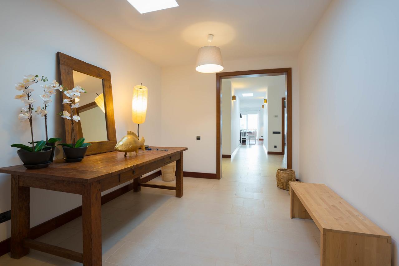 Villa Dedalos - A Luxury Large Villa With A Heated Pool In ปูแอร์โตกาเลโร ภายนอก รูปภาพ